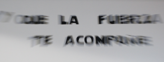 El lema 'yedi' despide al cliente de Cinco en Casa. / G.H.